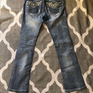 *AUTHENTIC* MISS ME BOOT CUT JEANS